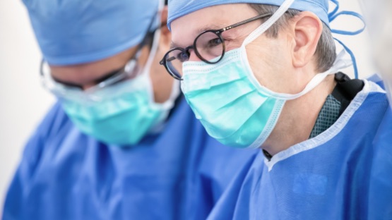 image of an AHN cardiovascular surgeon
